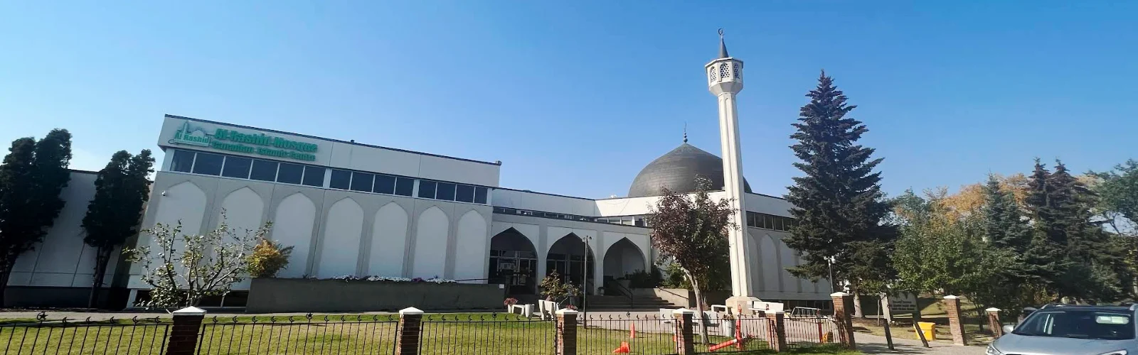 Exterior view of Al-Rashid Mosque Edmonton building
